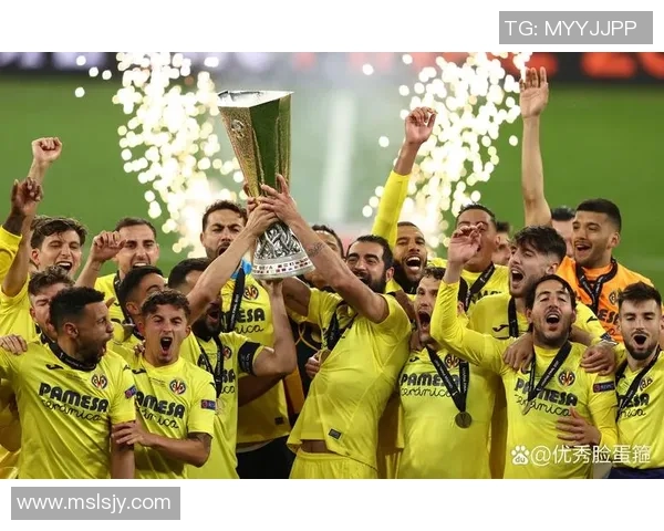 从古至今足球巨星的辉煌历程与排名解析